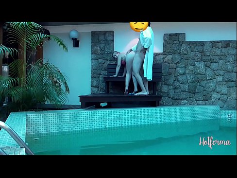 ❤️ Šéf pozve slúžku k bazénu, ale neodolala horúcemu Sex video na sk.porn-mate.ru