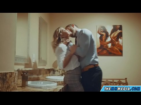 ❤️ Keď vás prsnatá blondínka zvádza na verejných toaletách Sex video na sk.porn-mate.ru